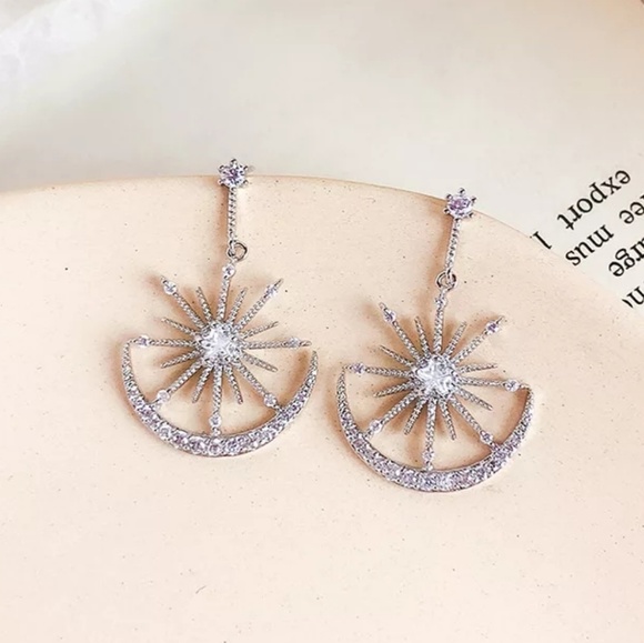 💎NEW💎 BOHEMIAN CRYSTAL DROP EARRINGS - Picture 3 of 5